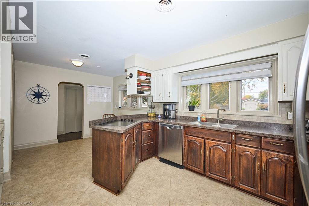 123 Fairview Avenue W Property Photo 12