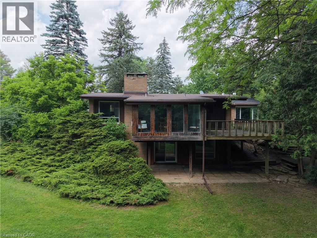 560 Crane Court Property Photo 4