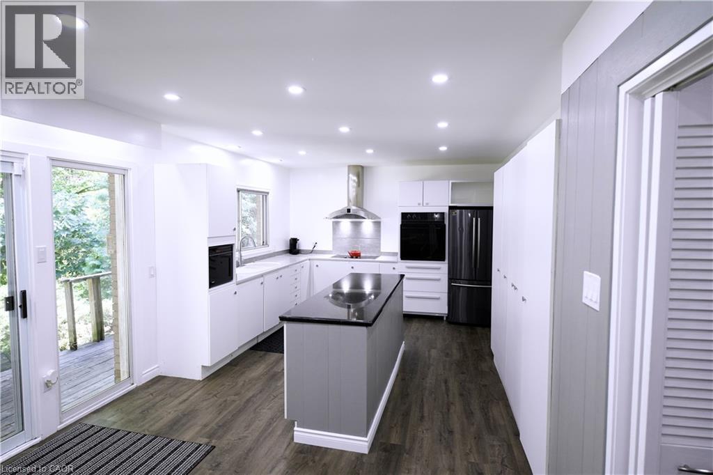 560 Crane Court Property Photo 14