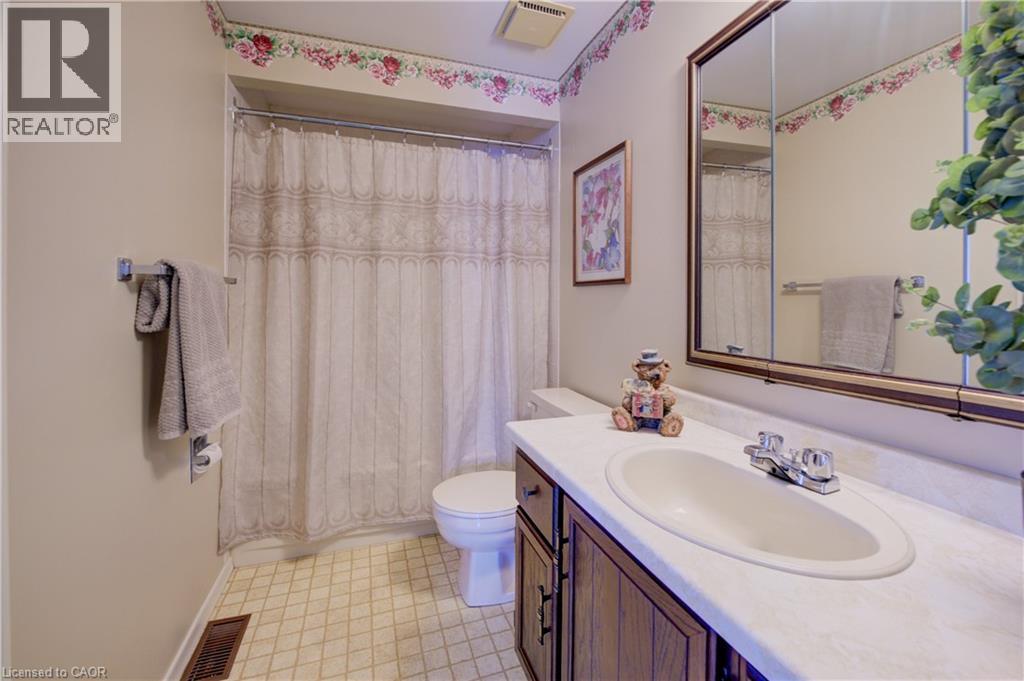 493 Beechwood Drive Unit# 4 Property Photo 27