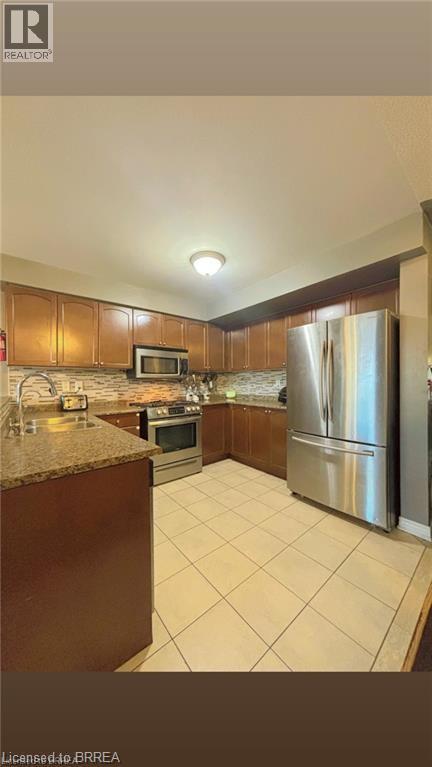 252 Berry Street Property Photo 7