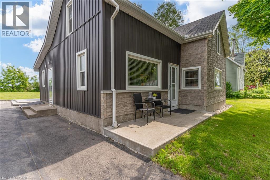 9056 Airport Road Property Photo 9