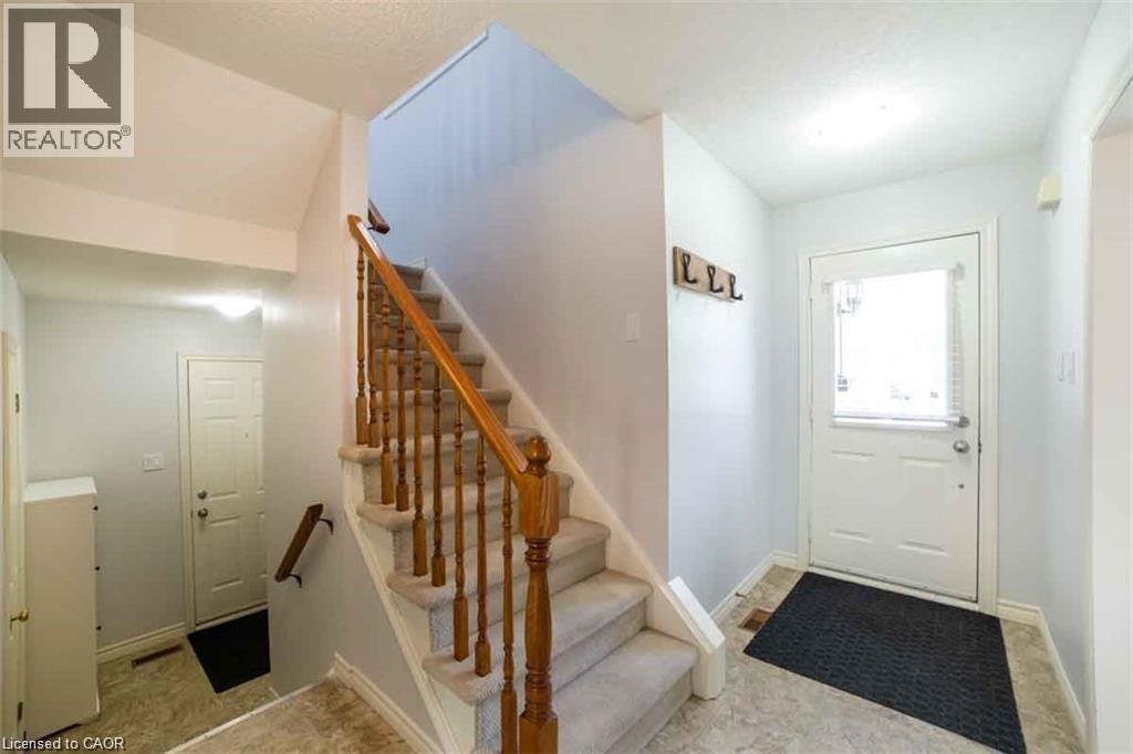 19 Beachgrove Crescent Property Photo 3