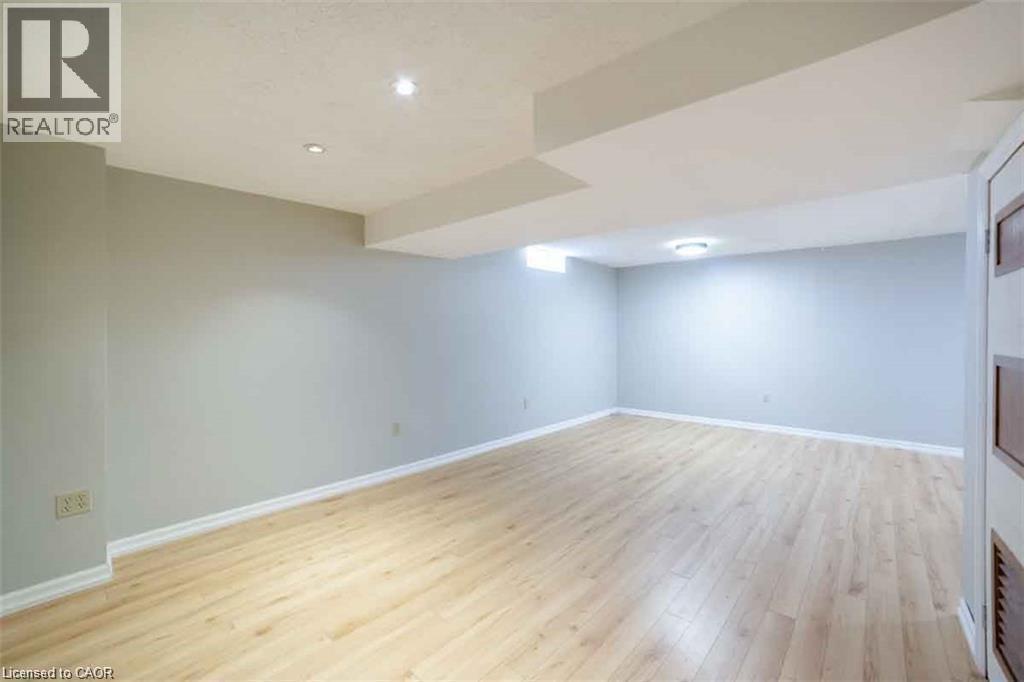 19 Beachgrove Crescent Property Photo 29