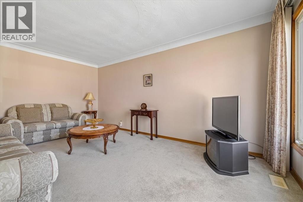 11 Duff Street Property Photo 8
