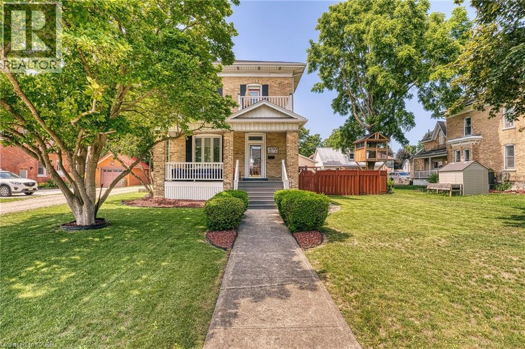 459 Wallace Avenue N Property Photo 1