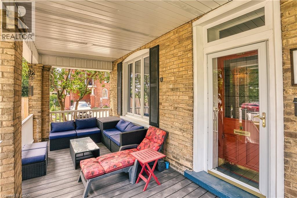 459 Wallace Avenue N Property Photo 8