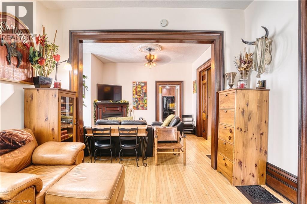 459 Wallace Avenue N Property Photo 16
