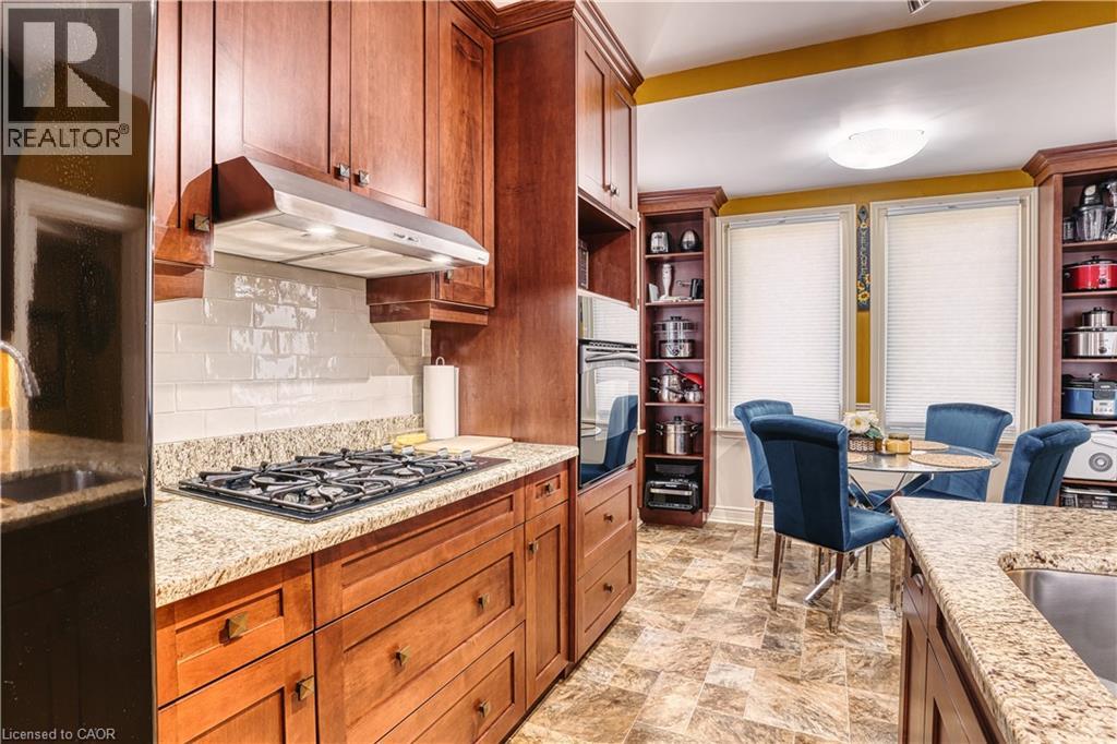 459 Wallace Avenue N Property Photo 22