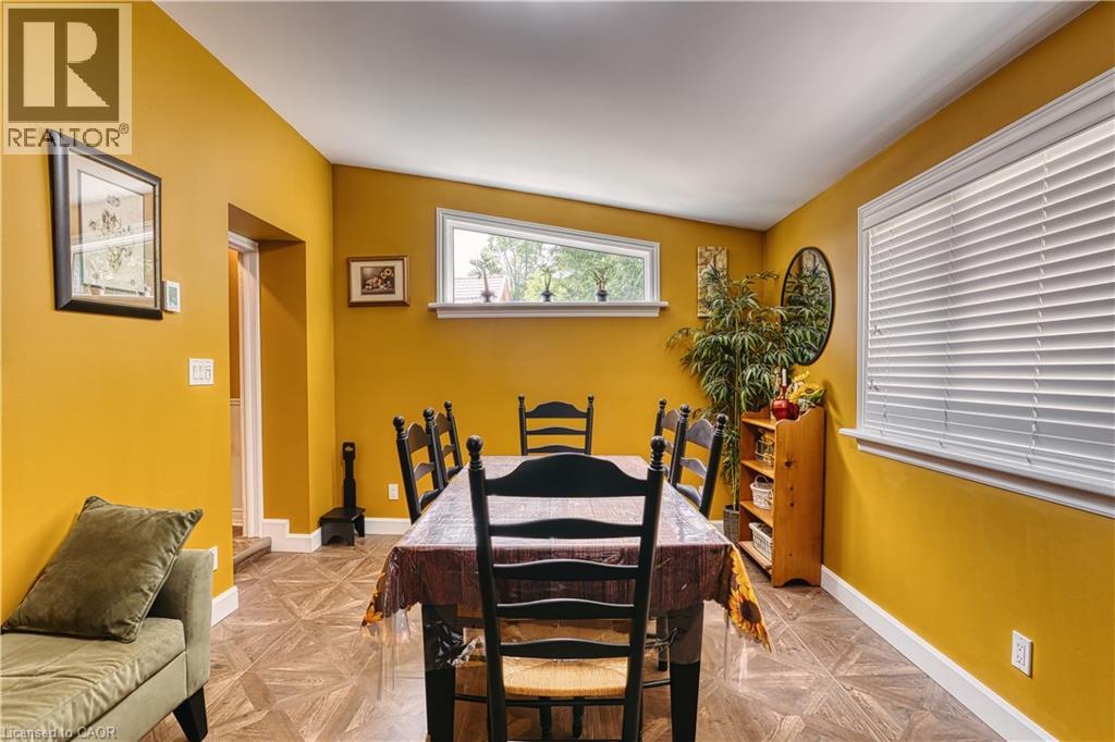 459 Wallace Avenue N Property Photo 30