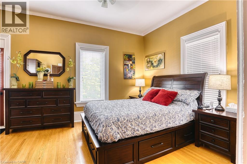 459 Wallace Avenue N Property Photo 31