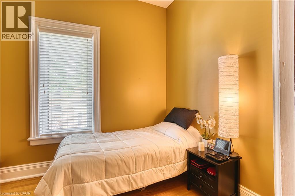 459 Wallace Avenue N Property Photo 36