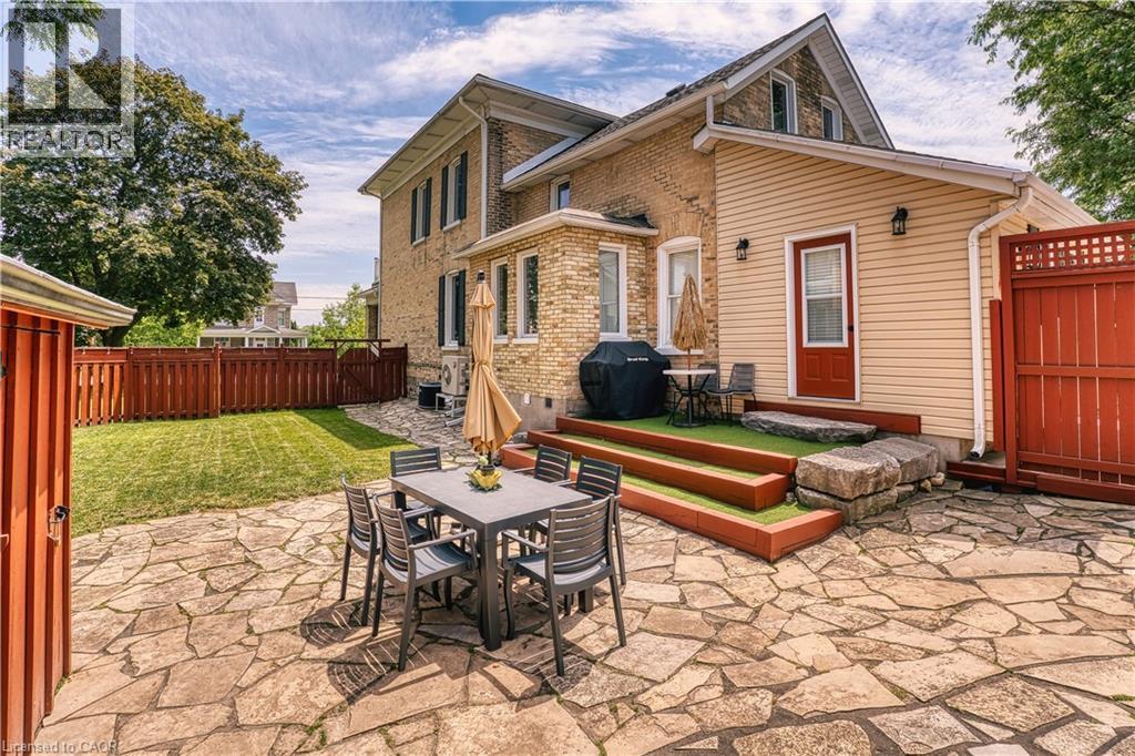 459 Wallace Avenue N Property Photo 46