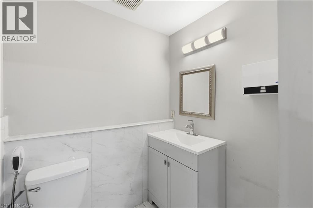 239 York Boulevard Property Photo 41