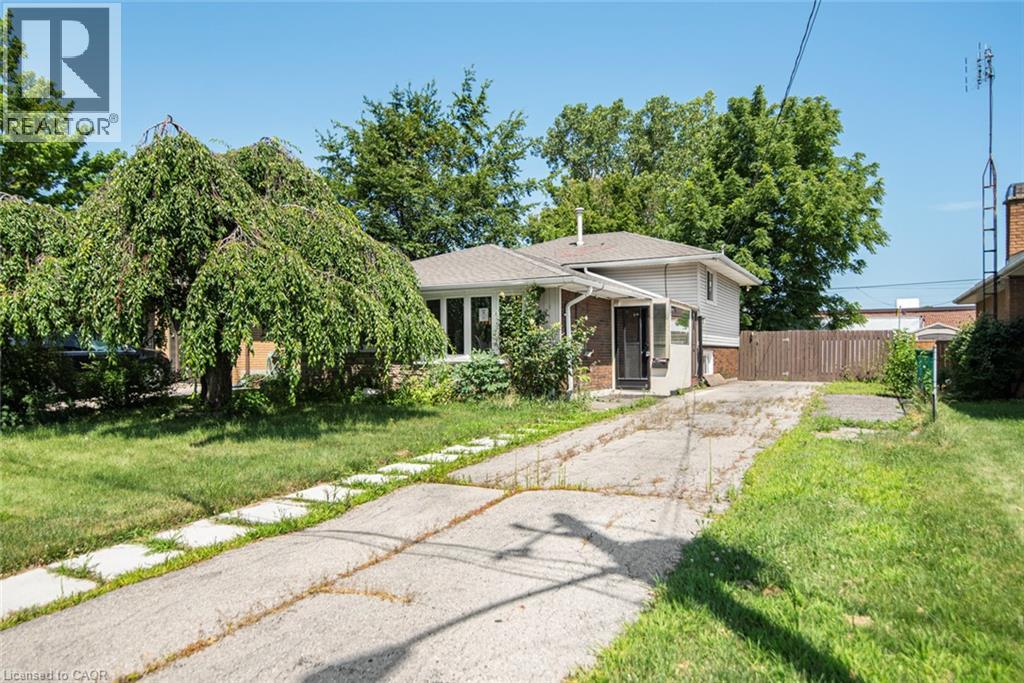 100 MOUNTAIN Avenue N Property Photo 1