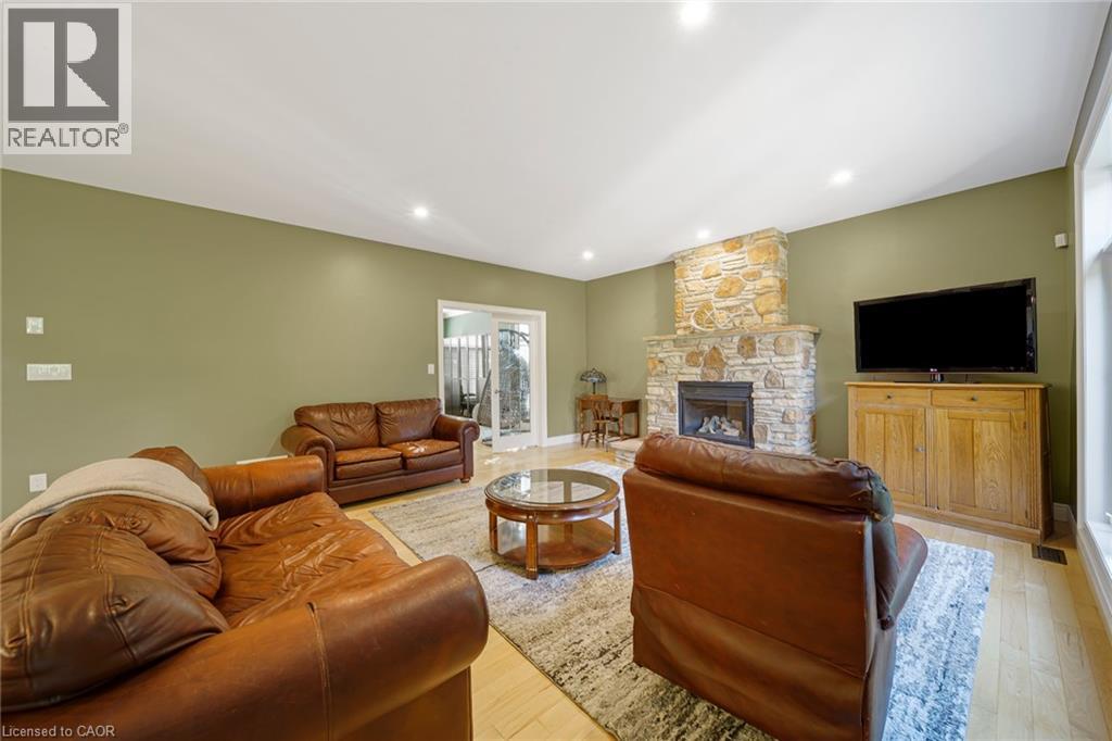 112 Dirksen Court Property Photo 15