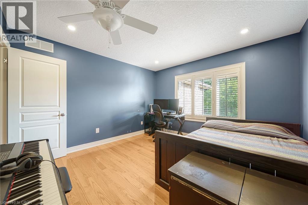 112 Dirksen Court Property Photo 30