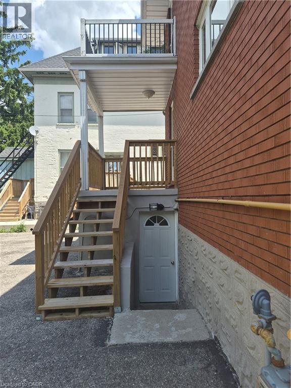 132 Allen Street E Unit# 1 Property Photo 4