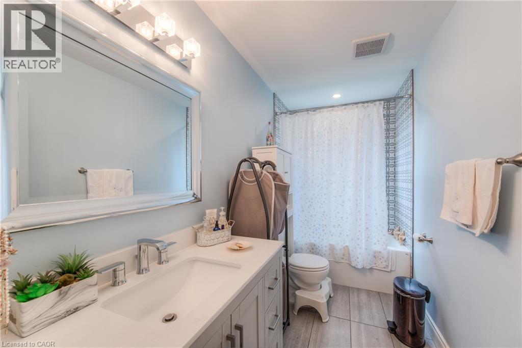 132 Allen Street E Unit# 1 Property Photo 16