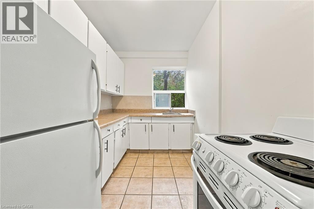 325a James Street S Unit# 106 Property Photo 5