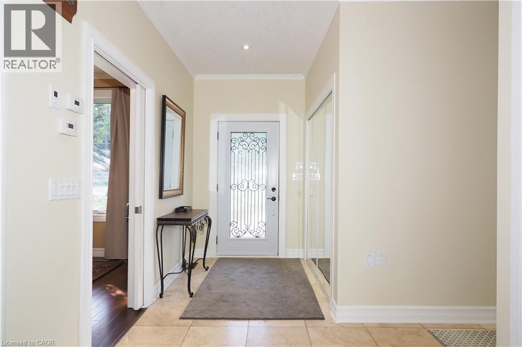 530 St Andrew Street E Property Photo 5