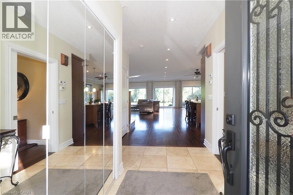 530 St Andrew Street E Property Photo 6