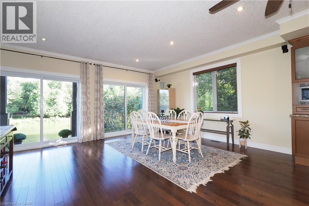 530 St Andrew Street E Property Photo 12