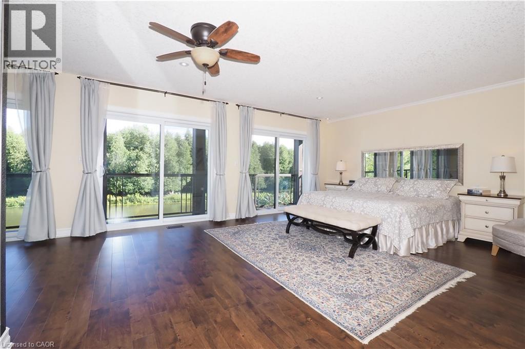 530 St Andrew Street E Property Photo 23