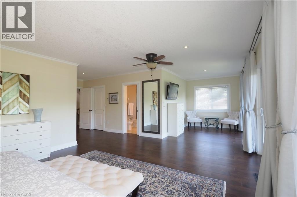 530 St Andrew Street E Property Photo 27