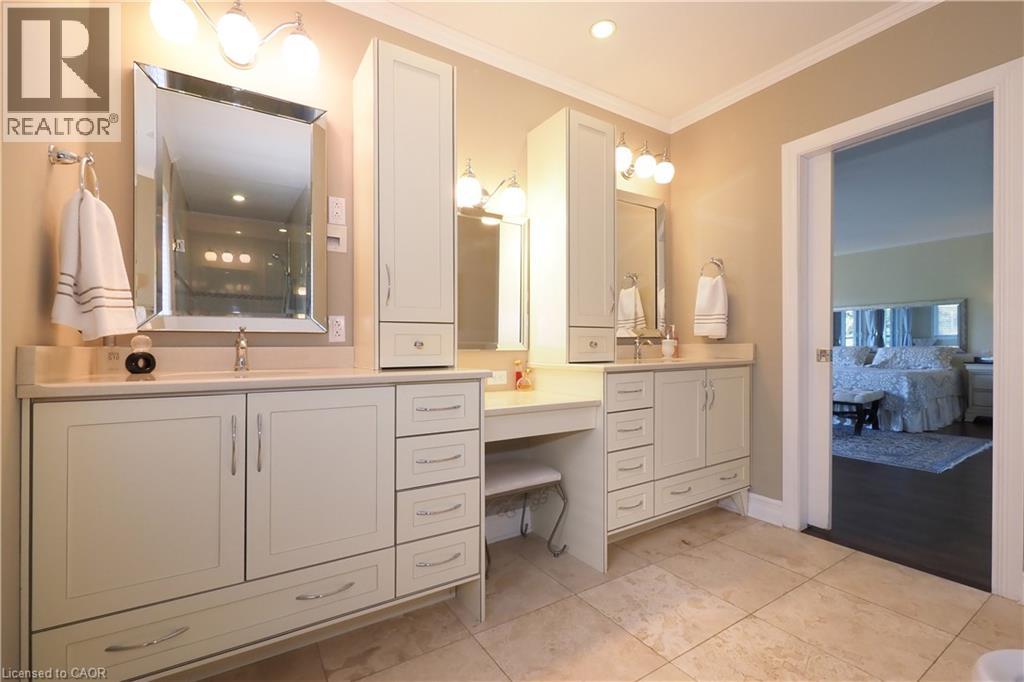 530 St Andrew Street E Property Photo 30