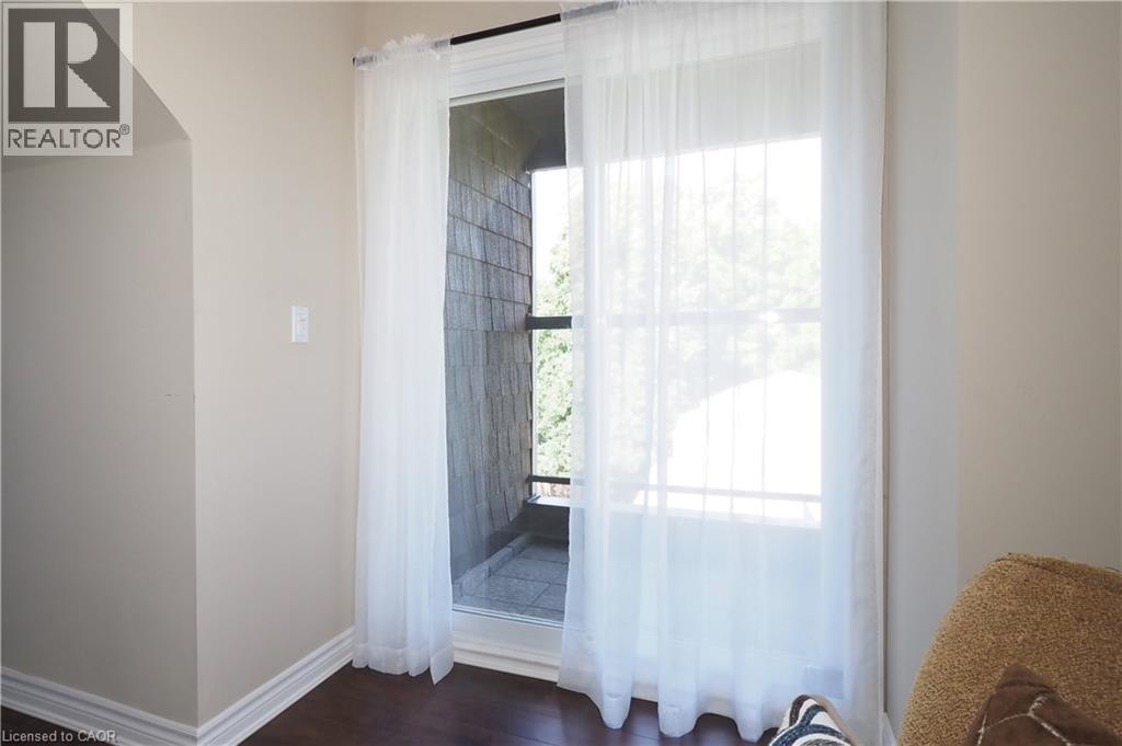 530 St Andrew Street E Property Photo 42