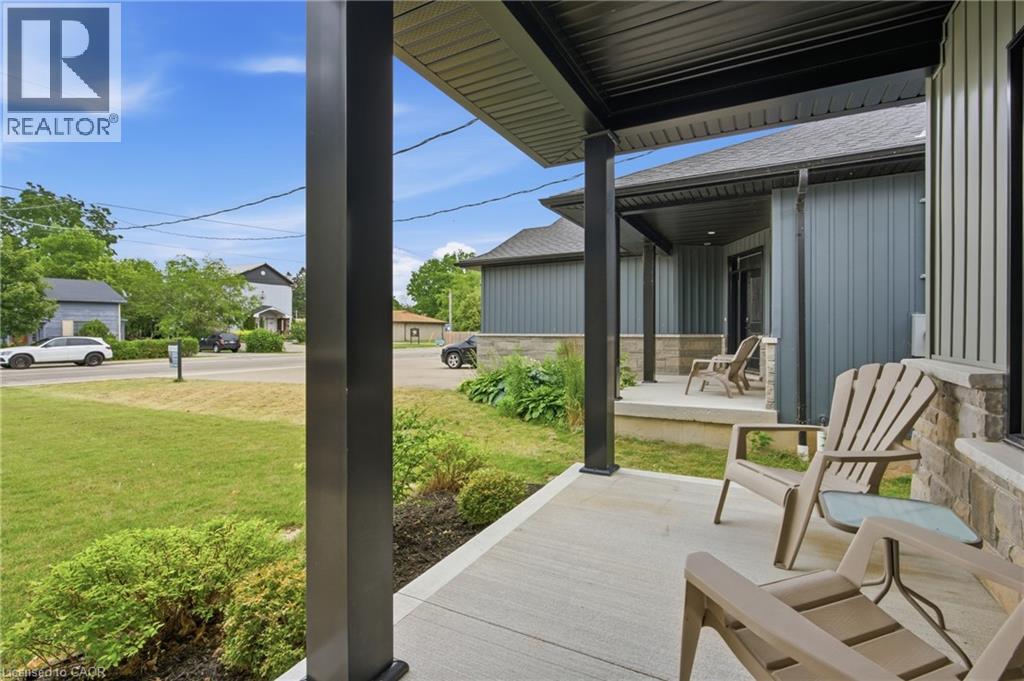 1055 Bay Street Property Photo 4