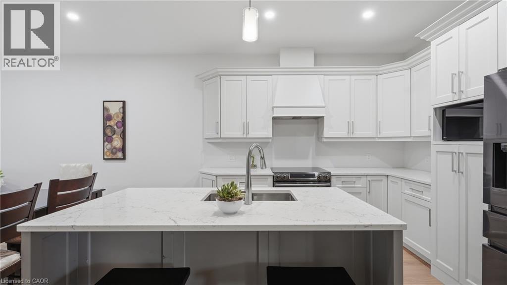1055 Bay Street Property Photo 7