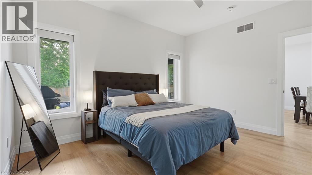 1055 Bay Street Property Photo 16