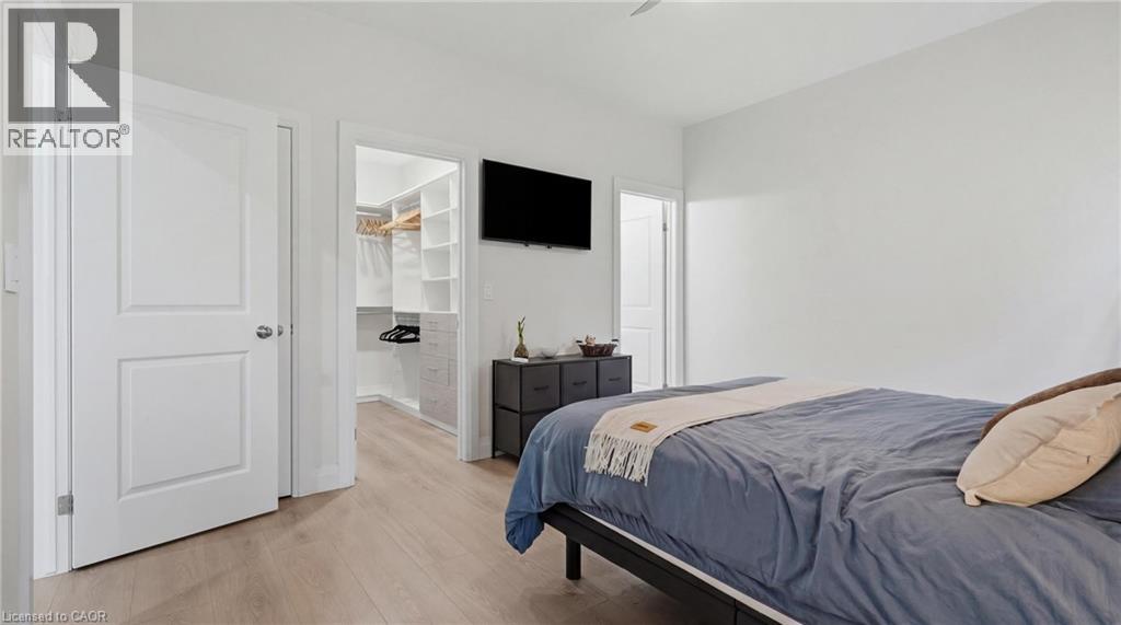 1055 Bay Street Property Photo 17