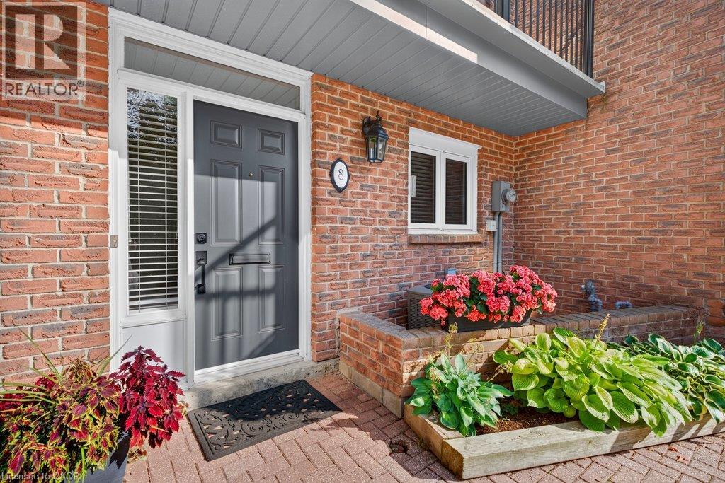 2136 Old Lakeshore Road Unit# 8 Property Photo 3