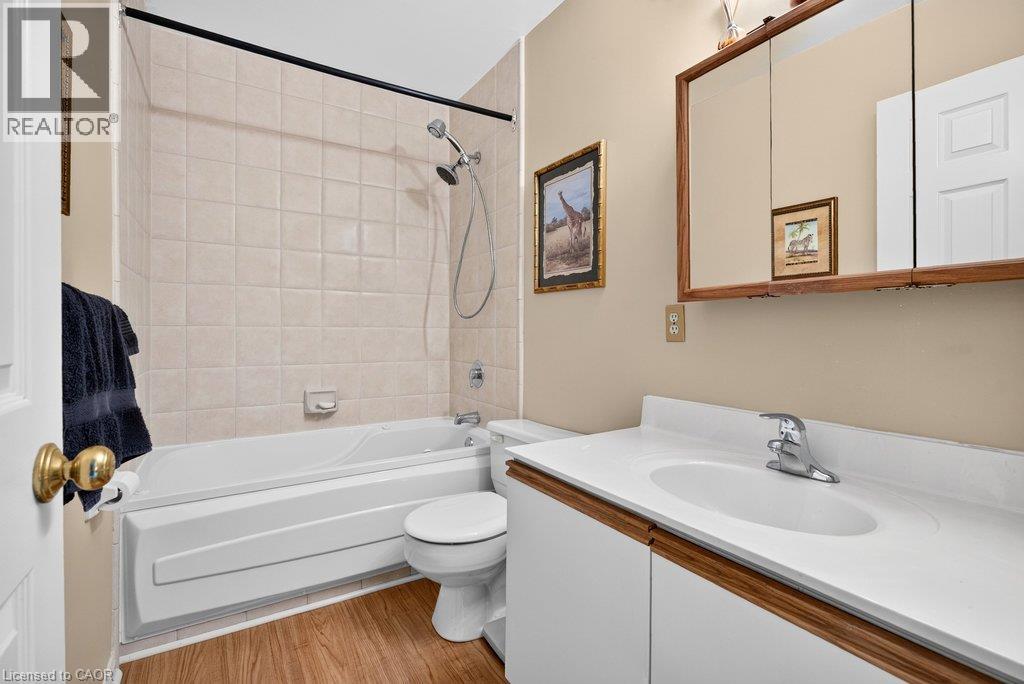 2136 Old Lakeshore Road Unit# 8 Property Photo 25