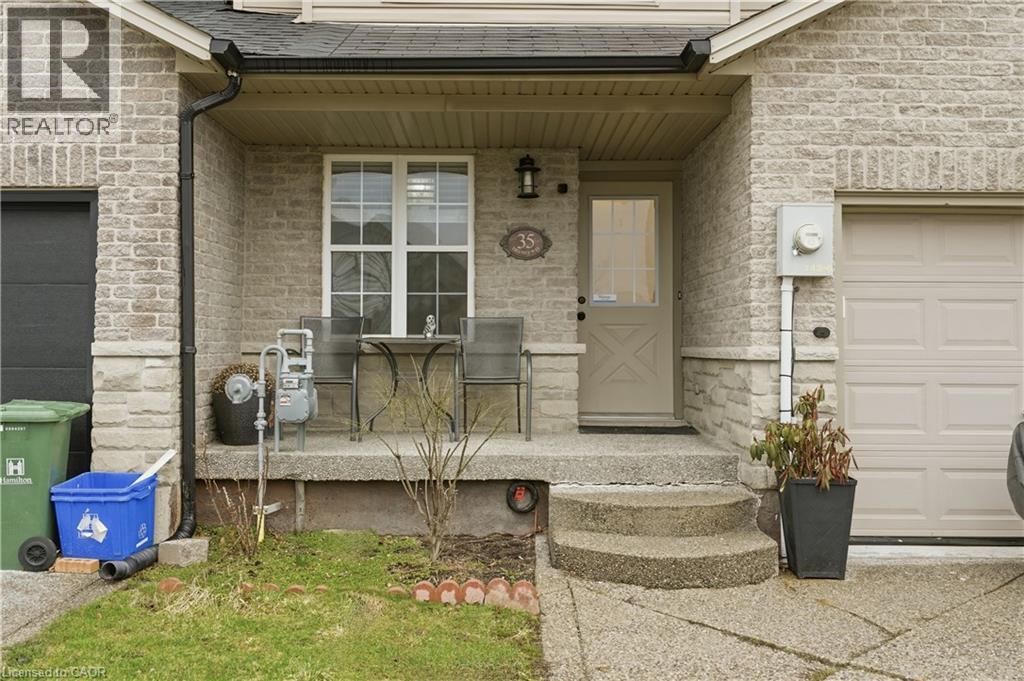 35 Thames Way Property Photo 3
