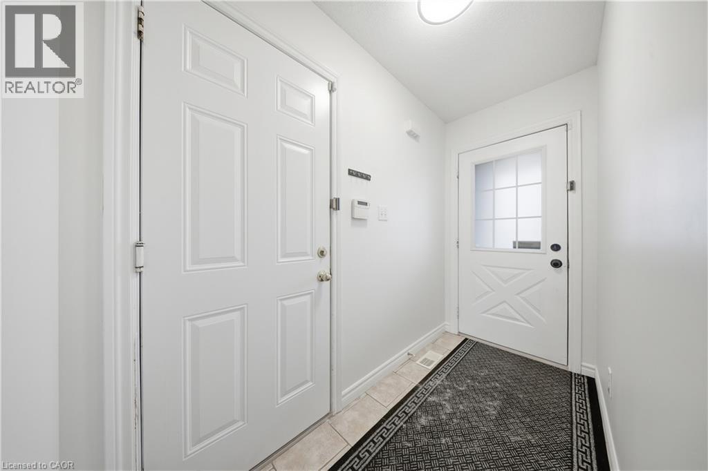 35 Thames Way Property Photo 5