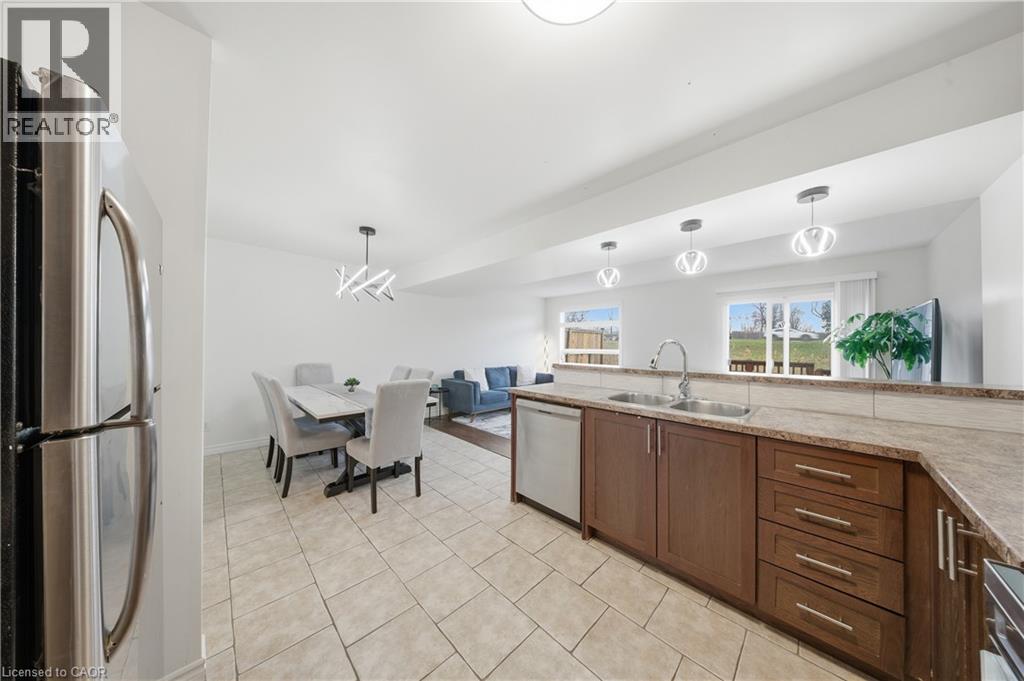 35 Thames Way Property Photo 12