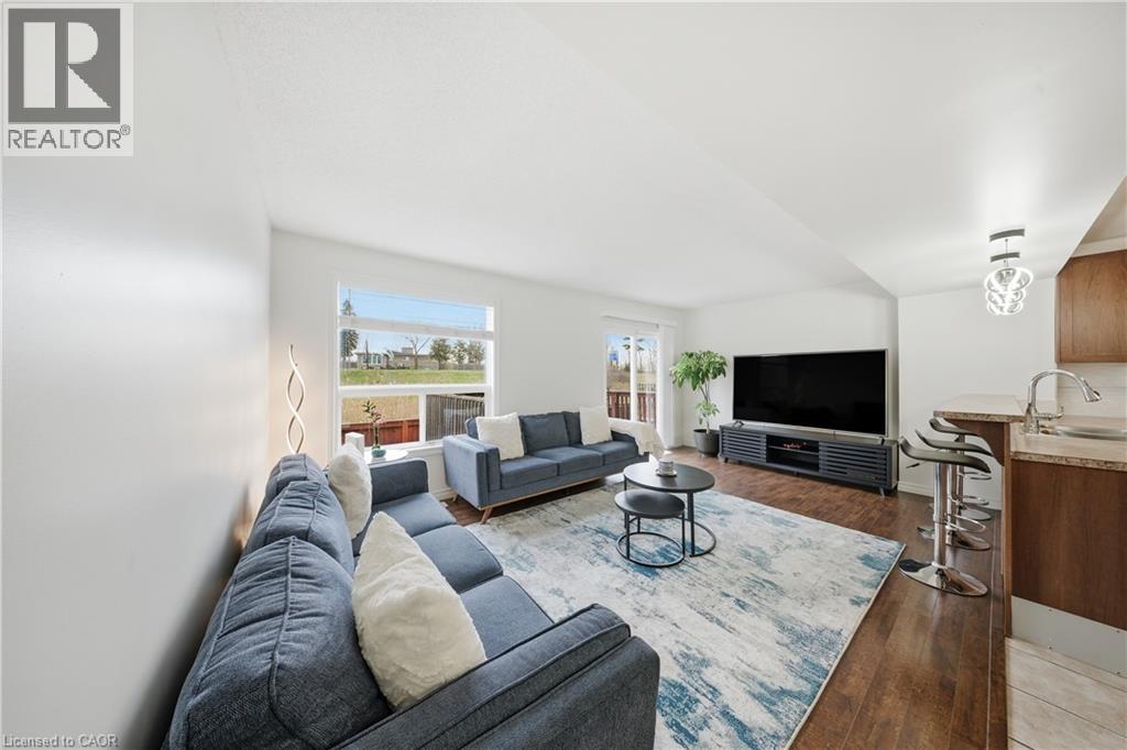 35 Thames Way Property Photo 15