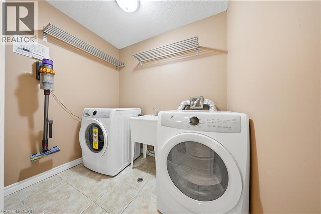 35 Thames Way Property Photo 27