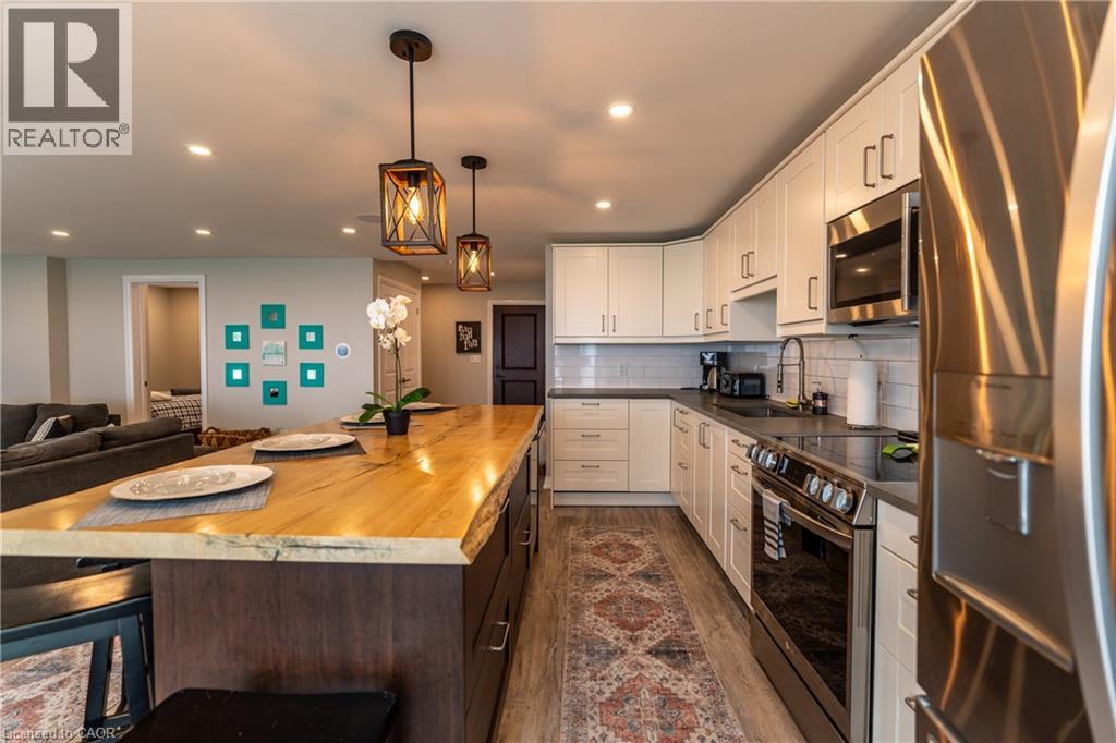 2118 Lakeshore Road Property Photo 15