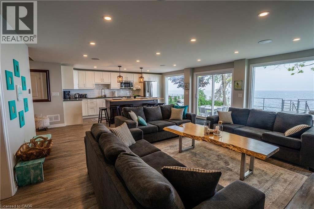 2118 Lakeshore Road Property Photo 17