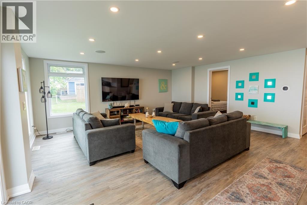 2118 Lakeshore Road Property Photo 19