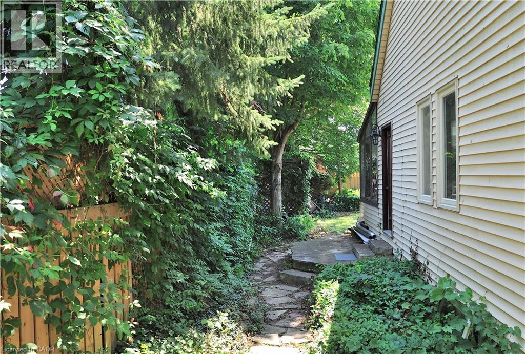 205 Janefield Avenue Property Photo 41