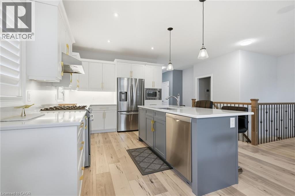 35 Butlers Drive N Property Photo 12