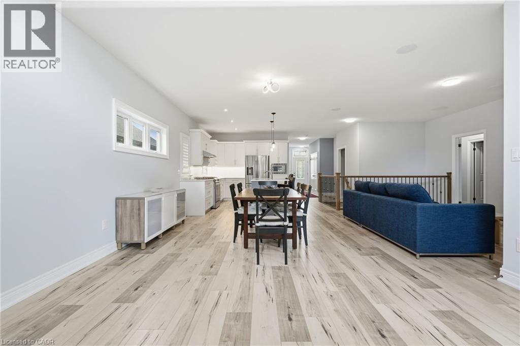 35 Butlers Drive N Property Photo 16