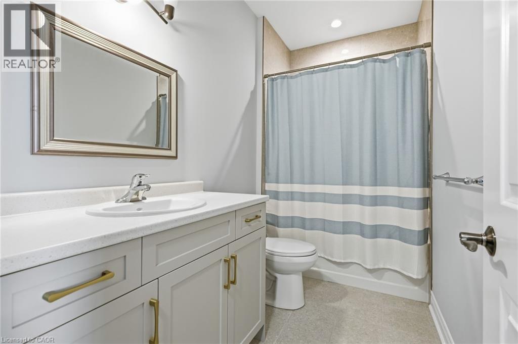35 Butlers Drive N Property Photo 24