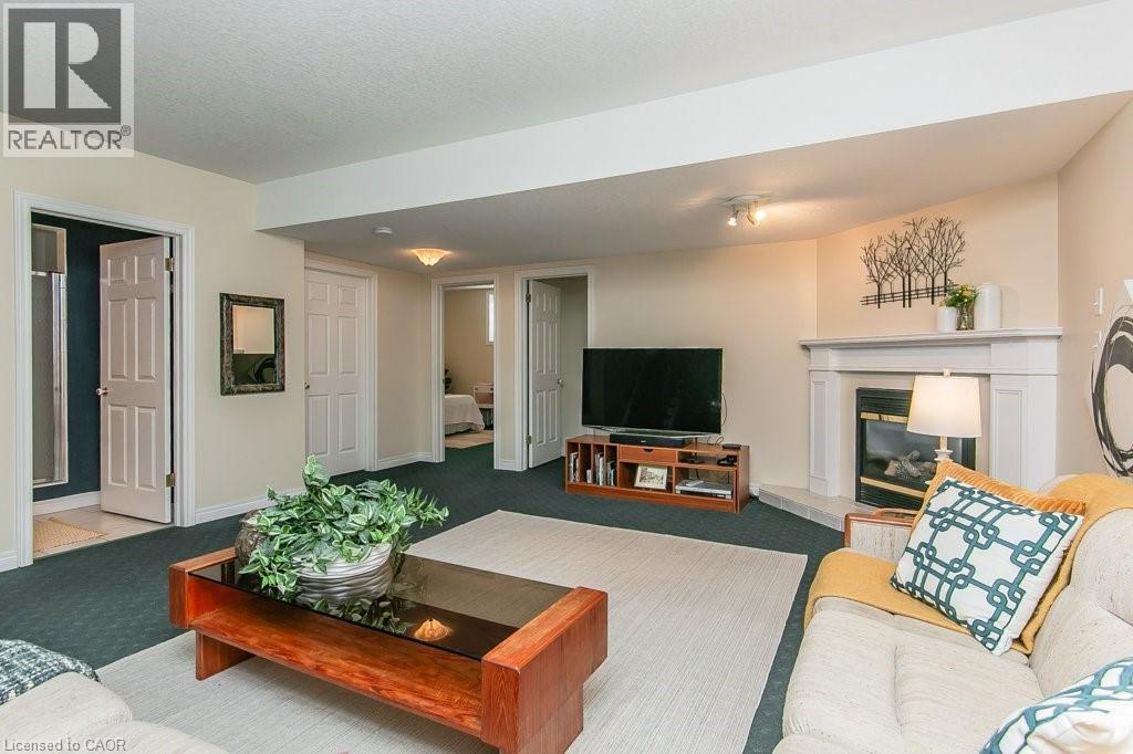 77 Lawrence Street Property Photo 32